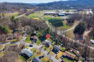 14 Lynwood Cir, Asheville, NC 28806 - Photo 4