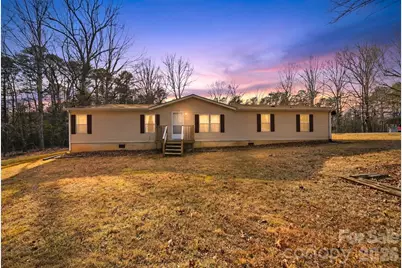 107 10th Street NE, Hildebran, NC 28637 - Photo 2