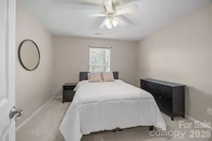 5536 Tullamore Ln, Charlotte, NC 28269 - Photo 32