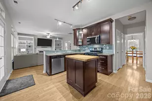 5536 Tullamore Ln, Charlotte, NC 28269 - Photo 18