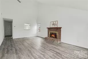 6540 Point Comfort Ln, Charlotte, NC 28226 - Photo 4