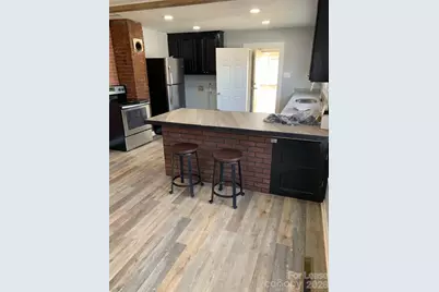 106 S Chapel Street, Landis, NC 28088 - Photo 2