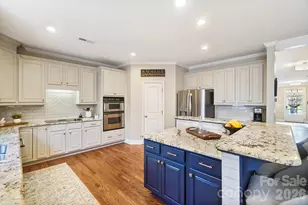 1021 Forbishire Dr, Matthews, NC 28104 - Photo 10