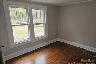 515 26th St SW, Hickory, NC 28602 - Photo 16