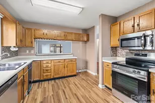 71 Pebble Creek Dr, Asheville, NC 28803 - Photo 12