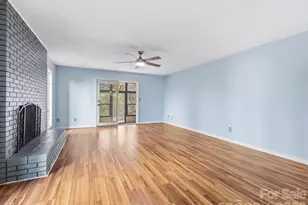 71 Pebble Creek Dr, Asheville, NC 28803 - Photo 2