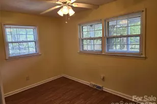 507 N Mulberry St, Cherryville, NC 28021 - Photo 12