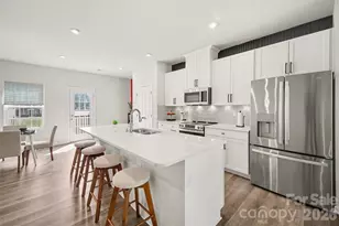 1211 May Apple Dr, Matthews, NC 28104 - Photo 4