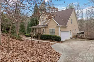 151 Maple View Dr, Troutman, NC 28166 - Photo 2
