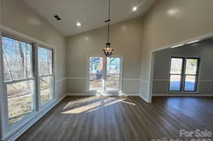 1300 Long Paw Ln, Charlotte, NC 28214 - Photo 12