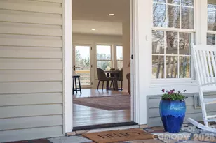 338 Hawthorne Dr, Brevard, NC 28712 - Photo 4