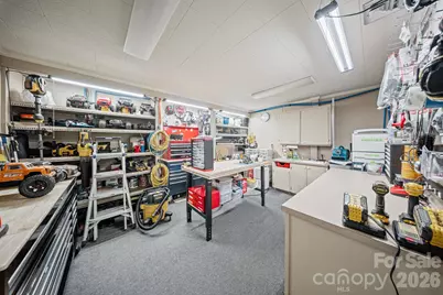 2082 2nd Street Drive NW, Hickory, NC 28601 - Photo 26