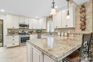 111 Hudson Dr, Hendersonville, NC 28739 - Photo 2