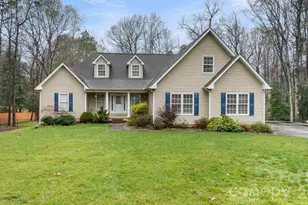 2853 Wimbledon Dr, Gastonia, NC 28056 - Photo 2