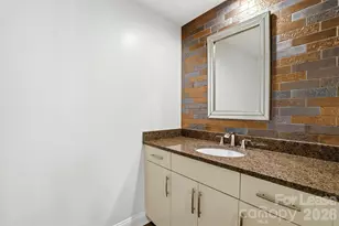 701 Royal Ct, Charlotte, NC 28202 - Photo 20