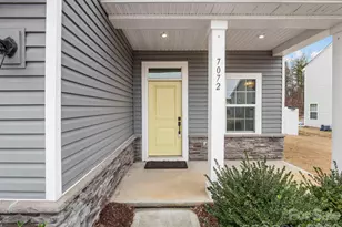 7072 Kenyon Dr, Denver, NC 28037 - Photo 2