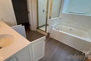 6832 Brachnell View Dr, Charlotte, NC 28269 - Photo 4