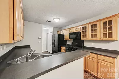 6902 Brachnell View Drive, Charlotte, NC 28269 - Photo 6