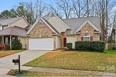 6902 Brachnell View Drive, Charlotte, NC 28269 - Photo 2