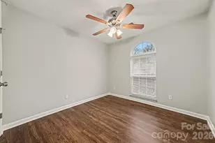 6902 Brachnell View Dr, Charlotte, NC 28269 - Photo 10