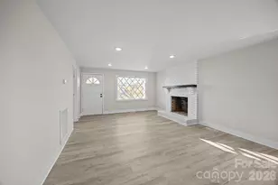 511 E Trade St, Dallas, NC 28034 - Photo 6