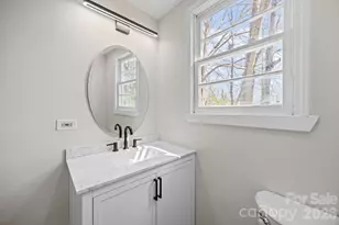 511 E Trade St, Dallas, NC 28034 - Photo 12