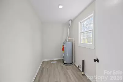 511 E Trade Street, Dallas, NC 28034 - Photo 14