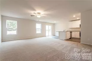 8023 Derby Woods Ln, Charlotte, NC 28214 - Photo 4