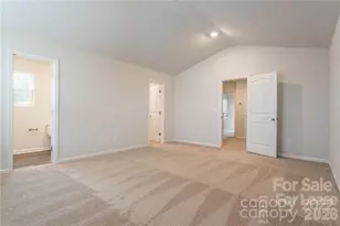 8023 Derby Woods Ln, Charlotte, NC 28214 - Photo 14