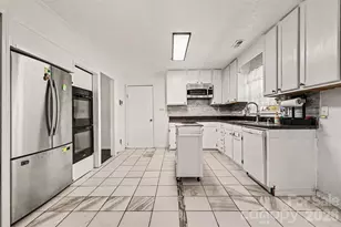 4831 Dogwood Pl, Charlotte, NC 28212 - Photo 16