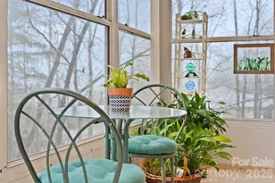 5 Governors Dr, Hendersonville, NC 28791 - Photo 2