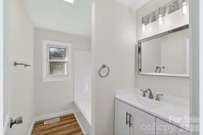1780 NE 23rd Avenue Lane NE, Hickory, NC 28601 - Photo 16