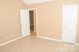 7946 Lobilia Ln, Charlotte, NC 28214 - Photo 6