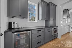 4325 Tangle Dr, Charlotte, NC 28211 - Photo 8