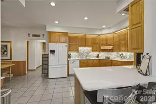 213 Hospital Ave, Lenoir, NC 28645 - Photo 16