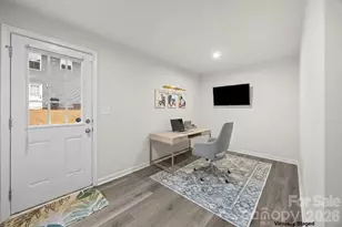 3021 Fiddlewood St, Charlotte, NC 28214 - Photo 10