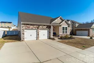 1196 Cavalier Ln, Rock Hill, SC 29730 - Photo 2