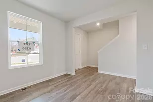 483 Sundown Dr, Spartanburg, SC 29302 - Photo 6