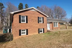 150 Autumn Leaf Rd, Troutman, NC 28166 - Photo 2