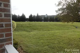 8235 Circle Tree Ln, Charlotte, NC 28277 - Photo 4