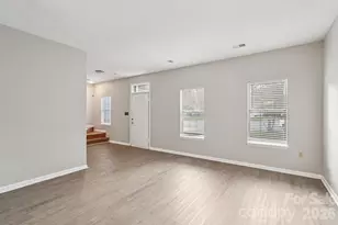 7334 Reynard Ln, Charlotte, NC 28215 - Photo 8