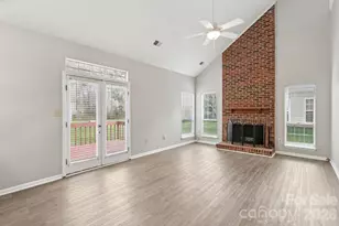 7334 Reynard Ln, Charlotte, NC 28215 - Photo 4