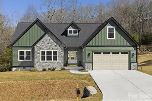 399 Crystal Heights Dr, Hendersonville, NC 28739 - Photo 2