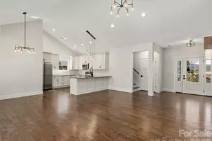 399 Crystal Heights Dr, Hendersonville, NC 28739 - Photo 6