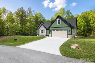 399 Crystal Heights Dr, Hendersonville, NC 28739 - Photo 24