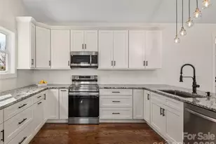 399 Crystal Heights Dr, Hendersonville, NC 28739 - Photo 10