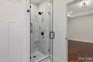 399 Crystal Heights Dr, Hendersonville, NC 28739 - Photo 18