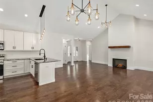 399 Crystal Heights Dr, Hendersonville, NC 28739 - Photo 8