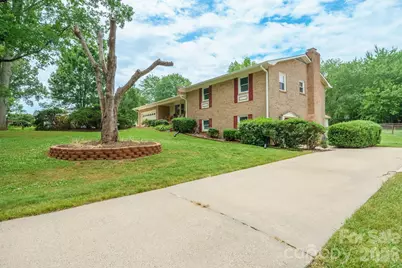 201 Wellington Drive, Lincolnton, NC 28092 - Photo 2