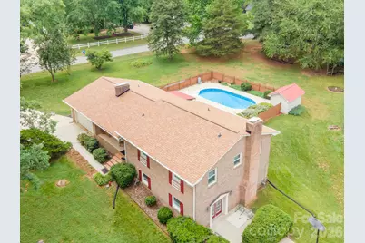201 Wellington Drive, Lincolnton, NC 28092 - Photo 10